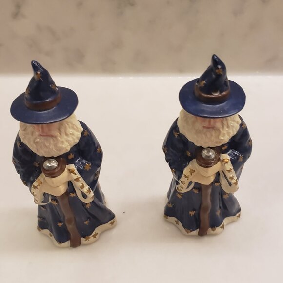 Vintage Wizard With Staff w/ Crystal + Starry Robe - Salt & Pepper Shakers - Picture 2 of 9